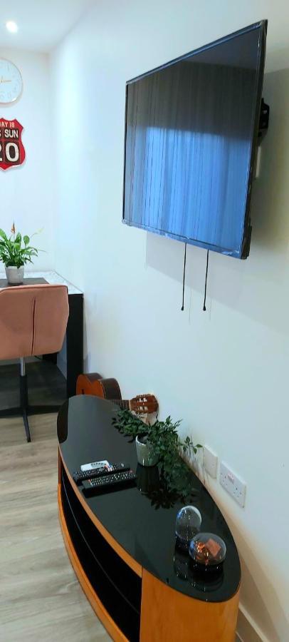 Great Studio Apartments - Netflix, Wifi, Digital Tv Σέφιλντ Εξωτερικό φωτογραφία