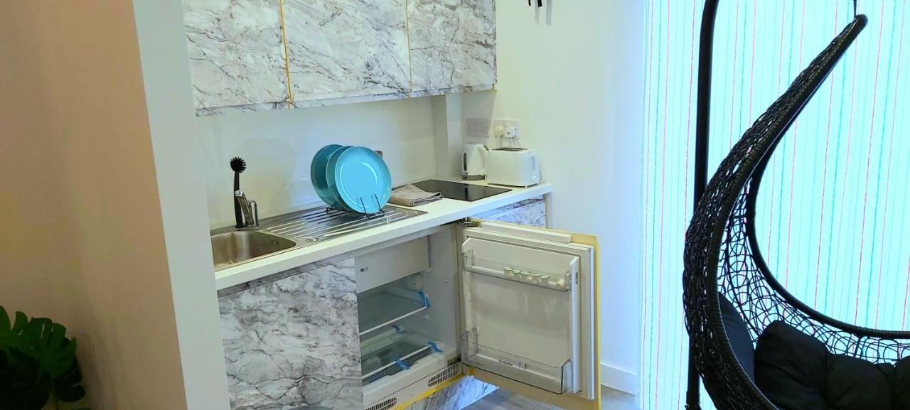 Great Studio Apartments - Netflix, Wifi, Digital Tv Σέφιλντ Εξωτερικό φωτογραφία