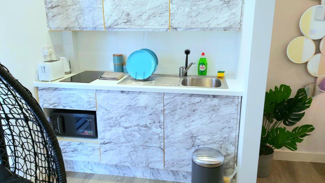 Great Studio Apartments - Netflix, Wifi, Digital Tv Σέφιλντ Εξωτερικό φωτογραφία