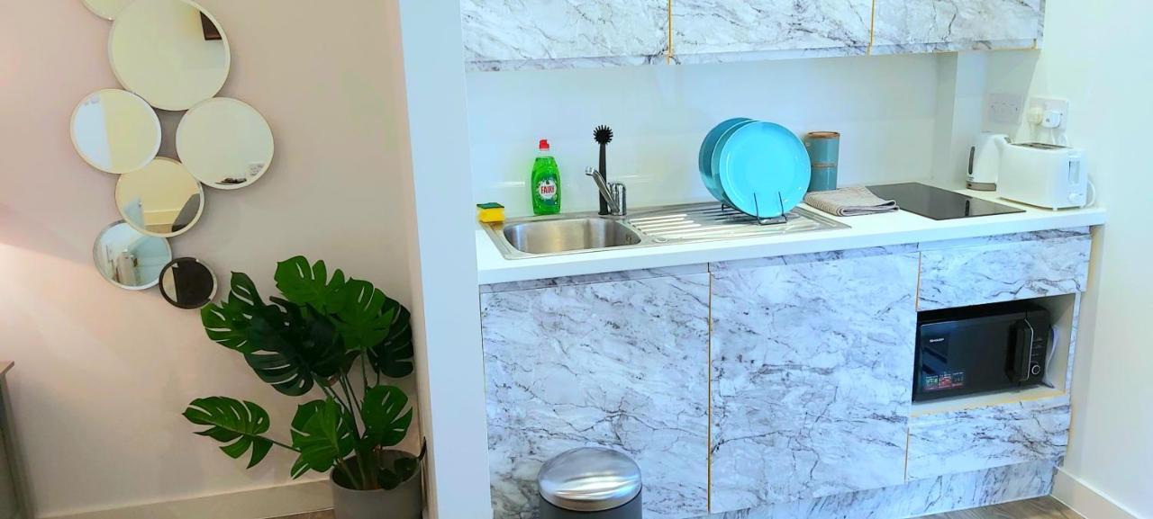Great Studio Apartments - Netflix, Wifi, Digital Tv Σέφιλντ Εξωτερικό φωτογραφία