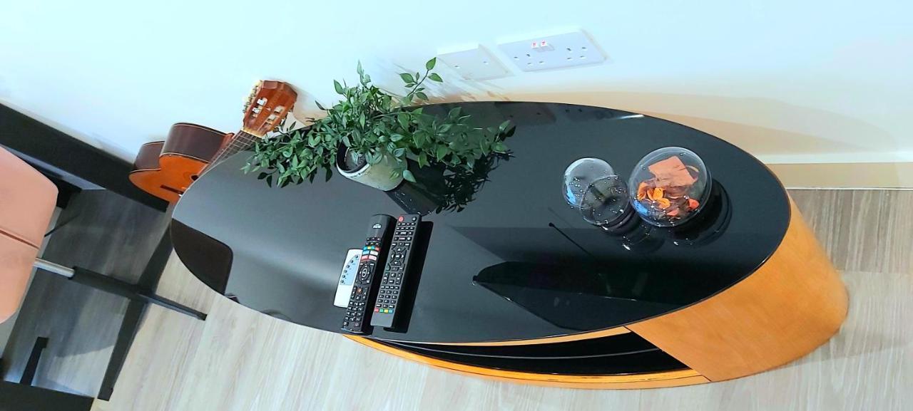 Great Studio Apartments - Netflix, Wifi, Digital Tv Σέφιλντ Εξωτερικό φωτογραφία